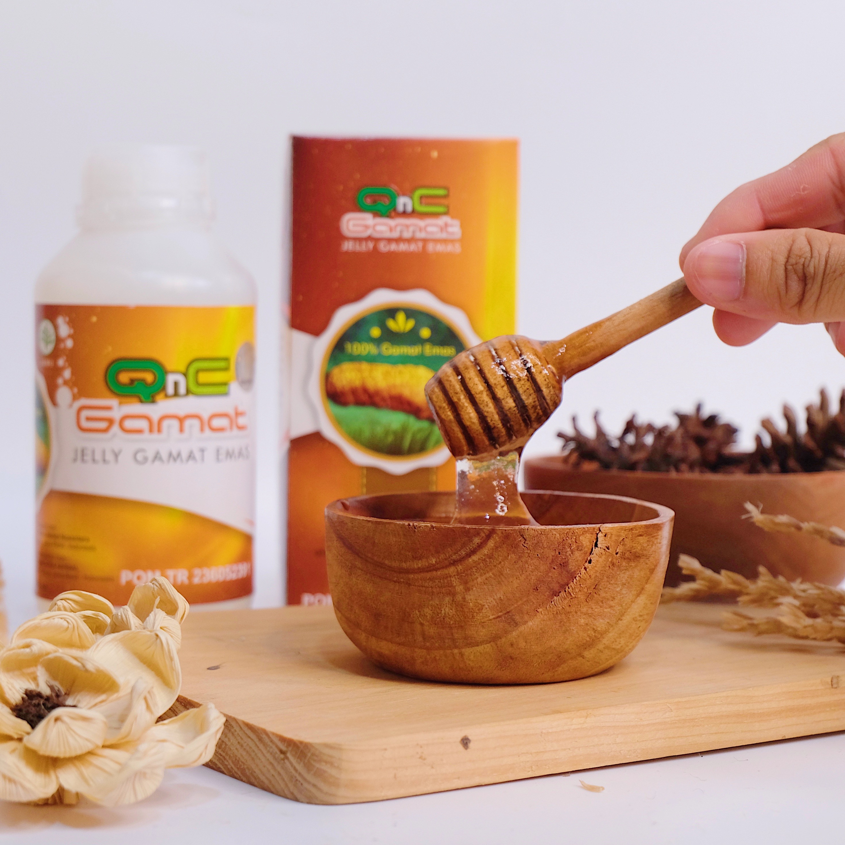 Qnc Jelly Gamat 100% Gamet Emas Asli Dan Original 300 ML Obat Kolesterol Diabetes Jantung Darah Tinggi Asam Lambung Stroke Ginjal Batuk TBC Sinusitis Benjolan Kista Miom Tumor Sinus Polip Kanker Jeli Jely 2